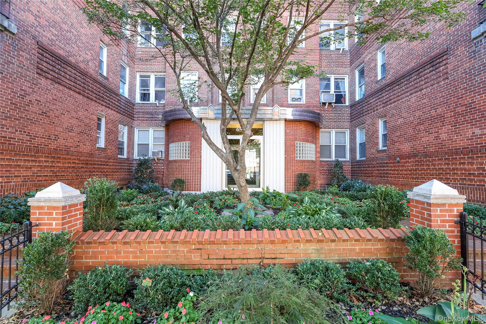 65-36 Wetherole Street # 309, Rego Park, NY 11374