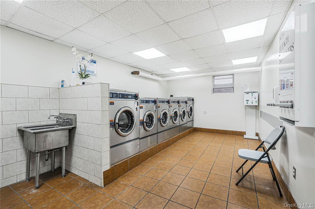 65-36 Wetherole Street # 309, Rego Park, NY 11374