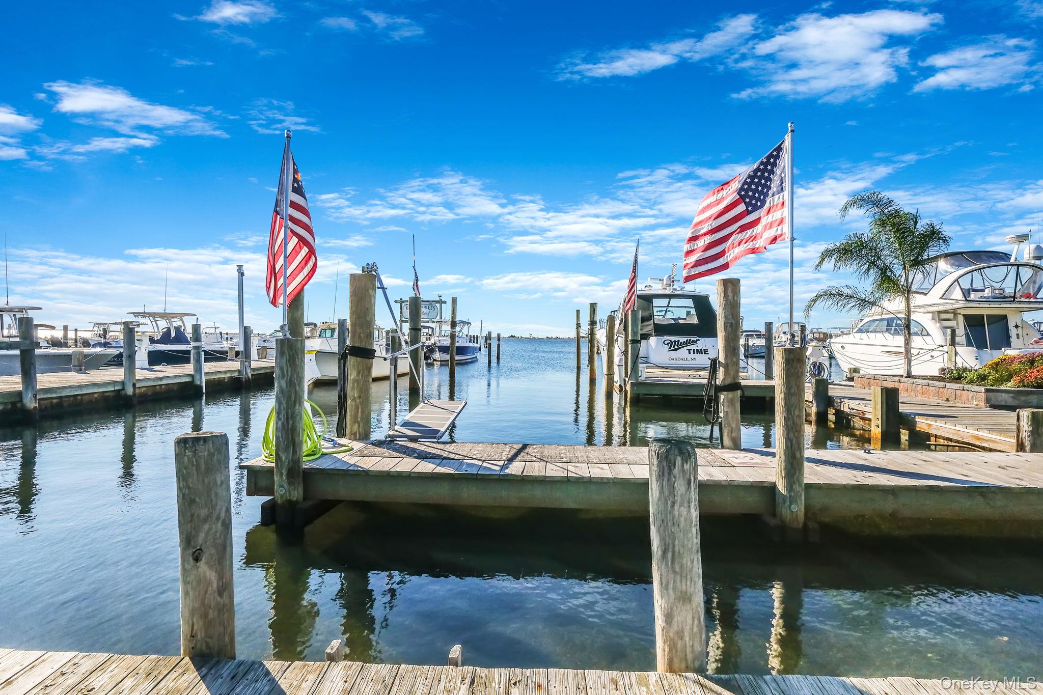 404 Vanderbilt Boulevard, Oakdale, NY 11769