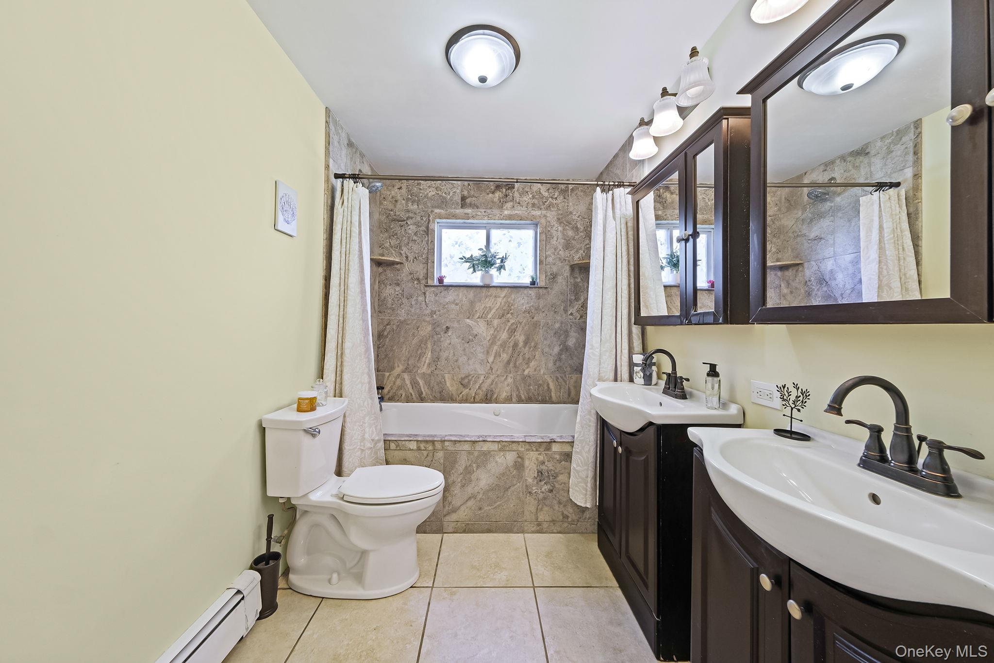 404 Vanderbilt Boulevard, Oakdale, NY 11769