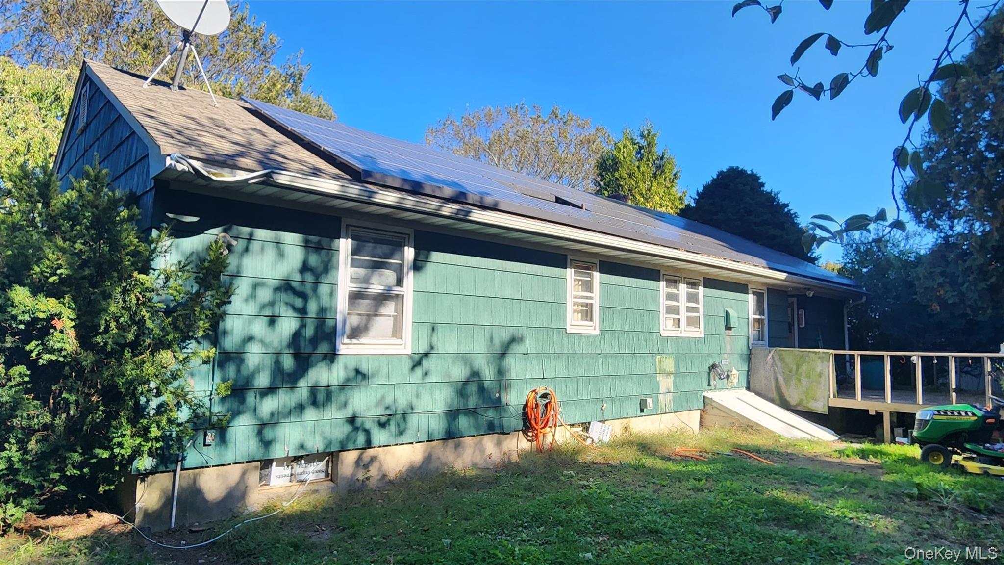 725 Peconic Lane, Peconic, NY 11958