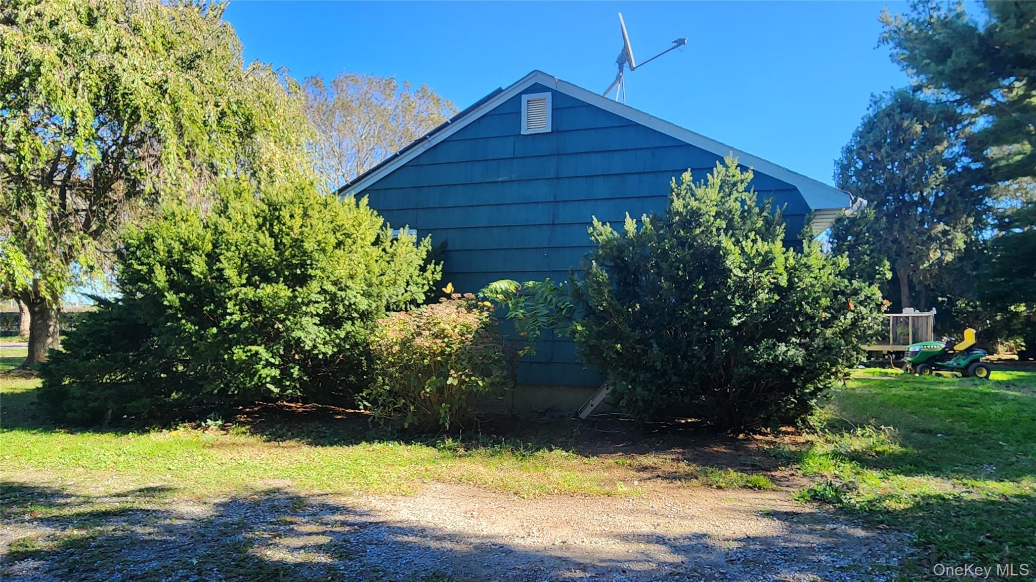 725 Peconic Lane, Peconic, NY 11958