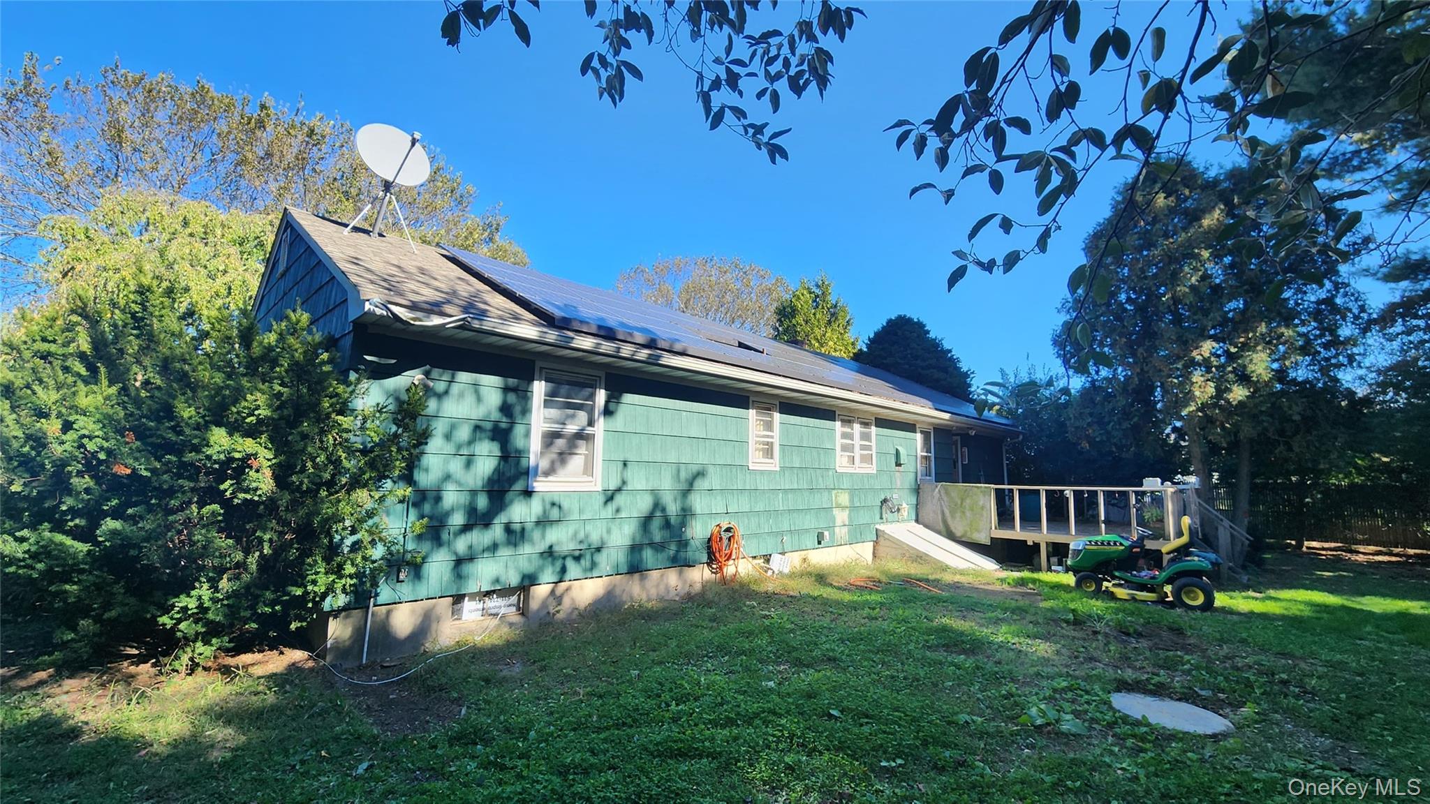 725 Peconic Lane, Peconic, NY 11958