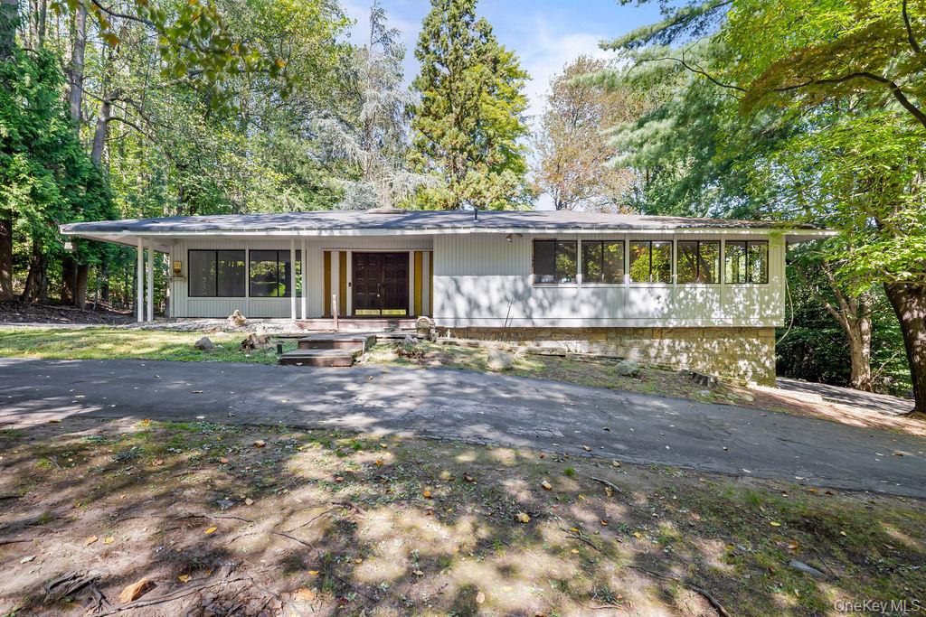 16 Wagon Wheel Drive, New City, NY 10956