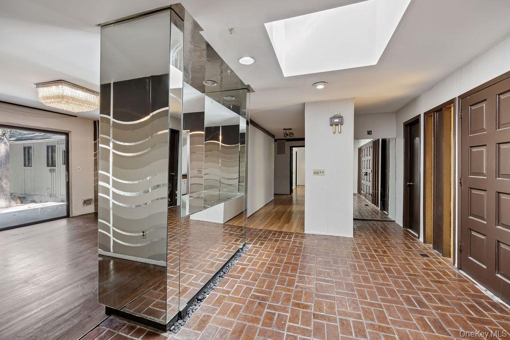 16 Wagon Wheel Drive, New City, NY 10956