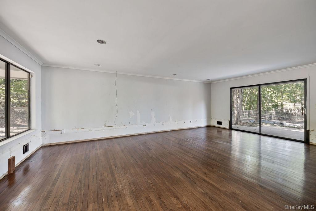 16 Wagon Wheel Drive, New City, NY 10956