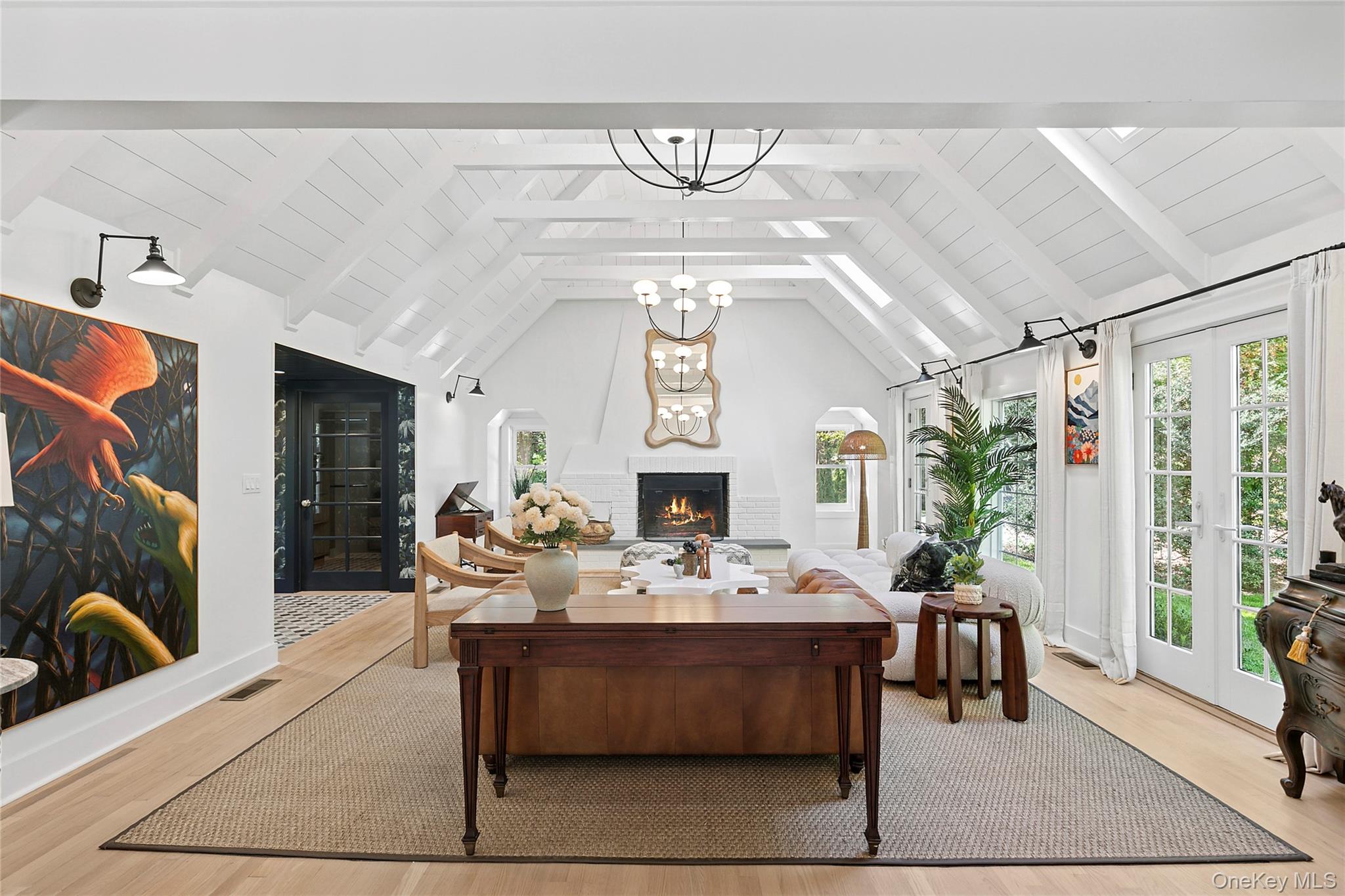 6 East Gate Road, Wainscott, NY 11975