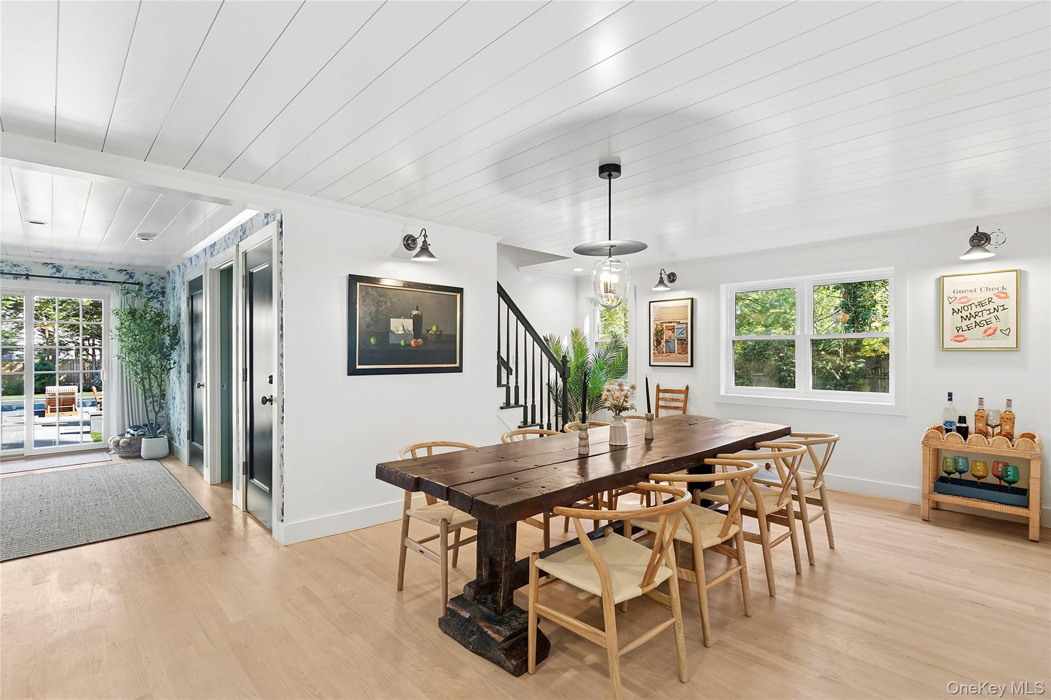 6 East Gate Road, Wainscott, NY 11975