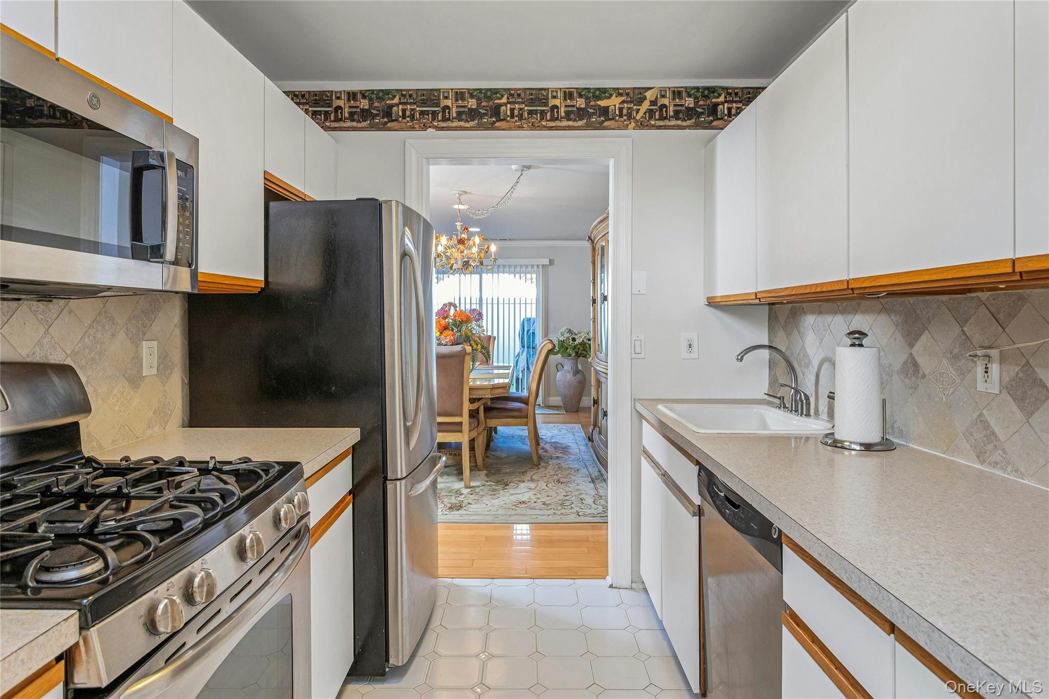 24 Leisure Way, Mohegan Lake, NY 10547