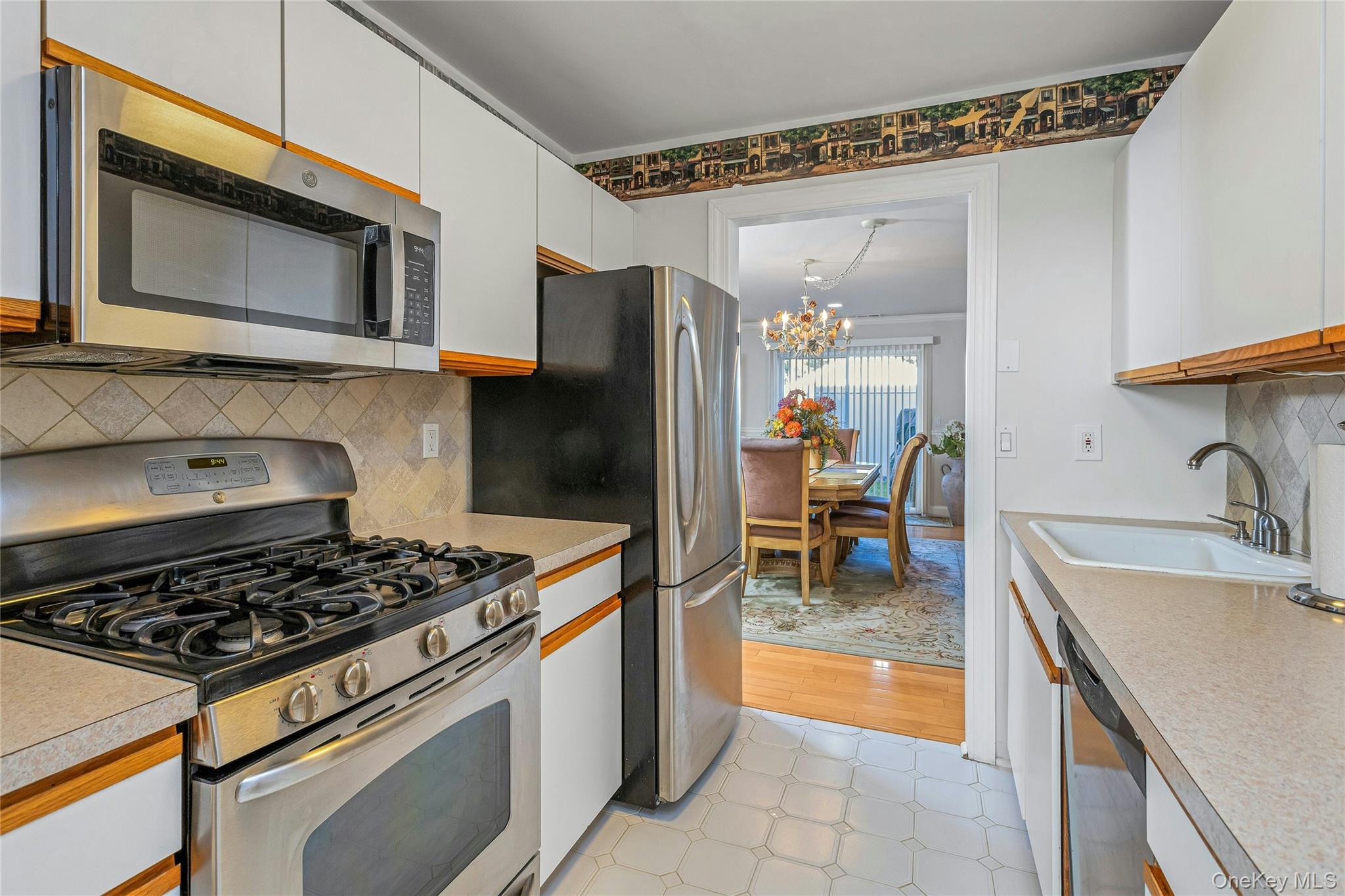 24 Leisure Way, Mohegan Lake, NY 10547