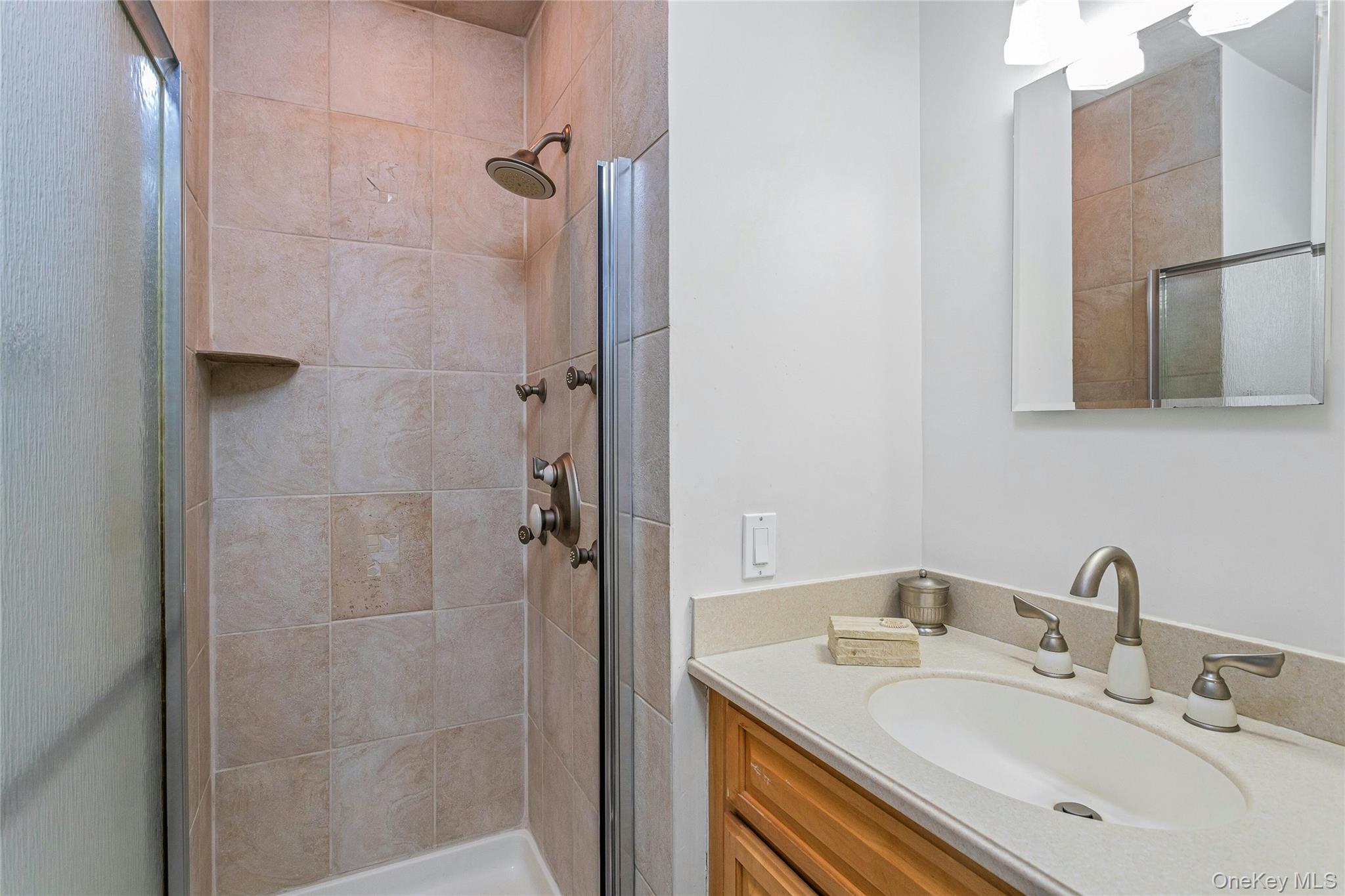 24 Leisure Way, Mohegan Lake, NY 10547