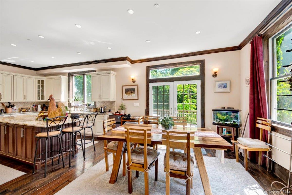 6 Sunset Lane, Hartsdale, NY 10530