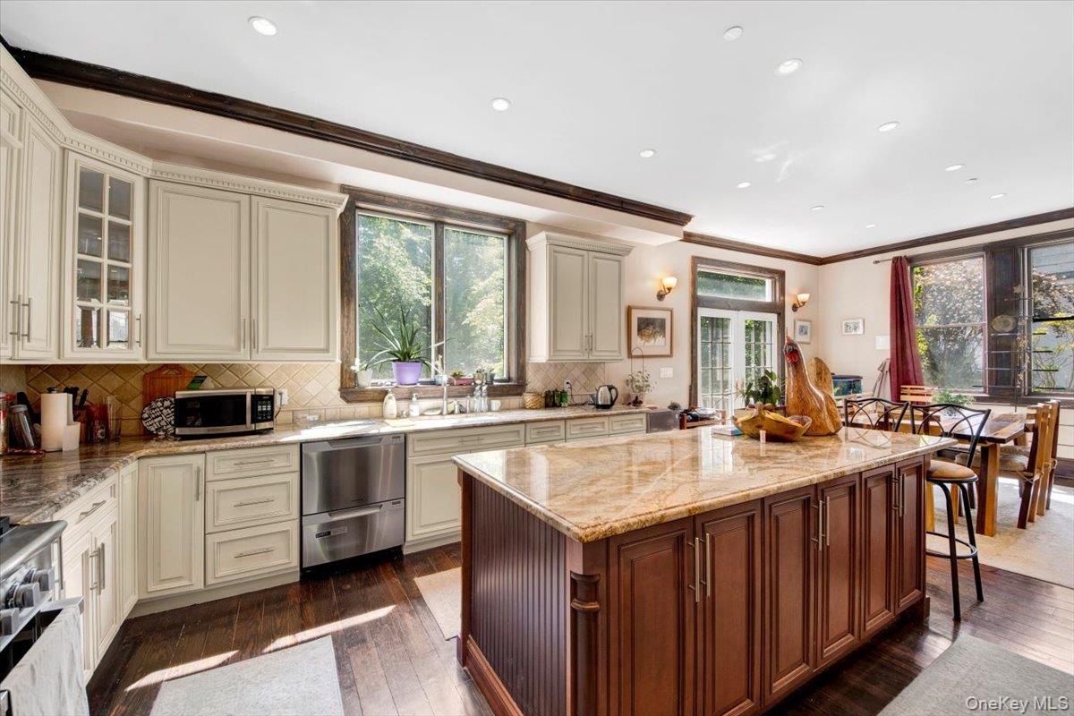 6 Sunset Lane, Hartsdale, NY 10530