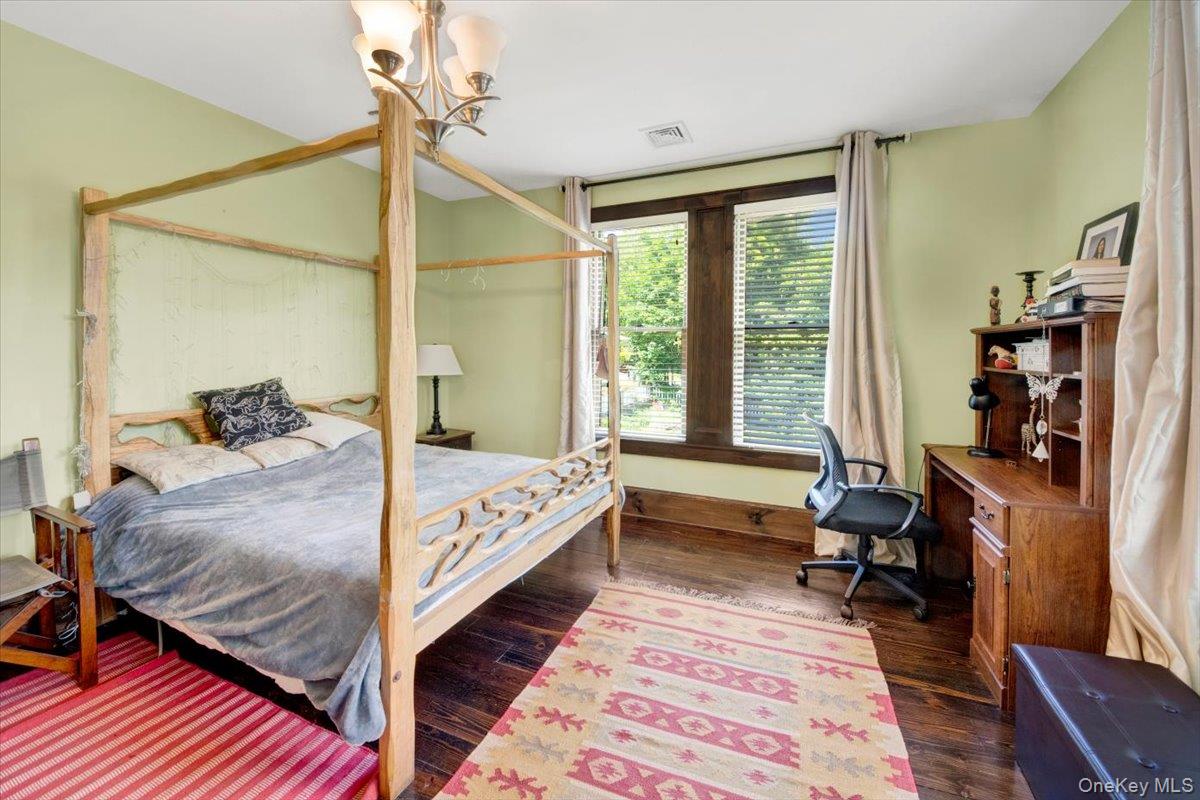 6 Sunset Lane, Hartsdale, NY 10530