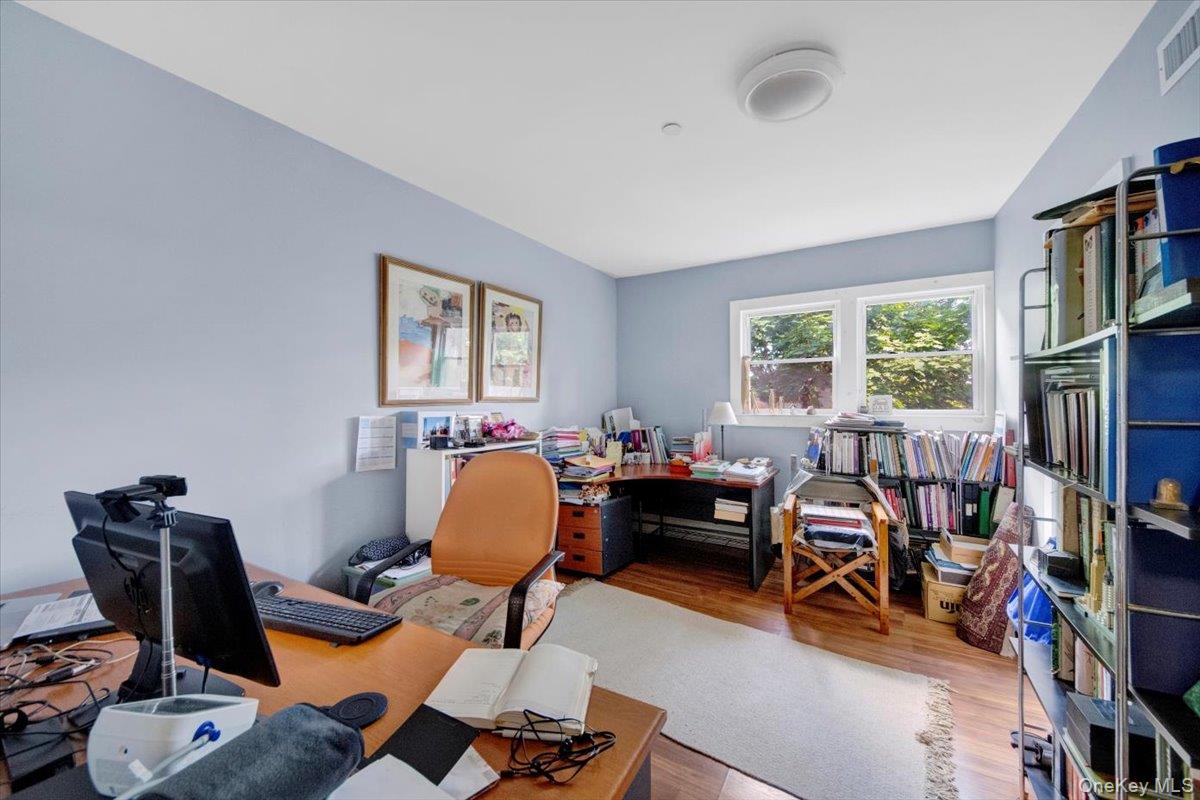 6 Sunset Lane, Hartsdale, NY 10530