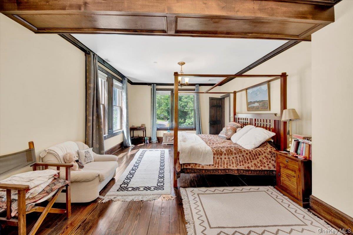 6 Sunset Lane, Hartsdale, NY 10530