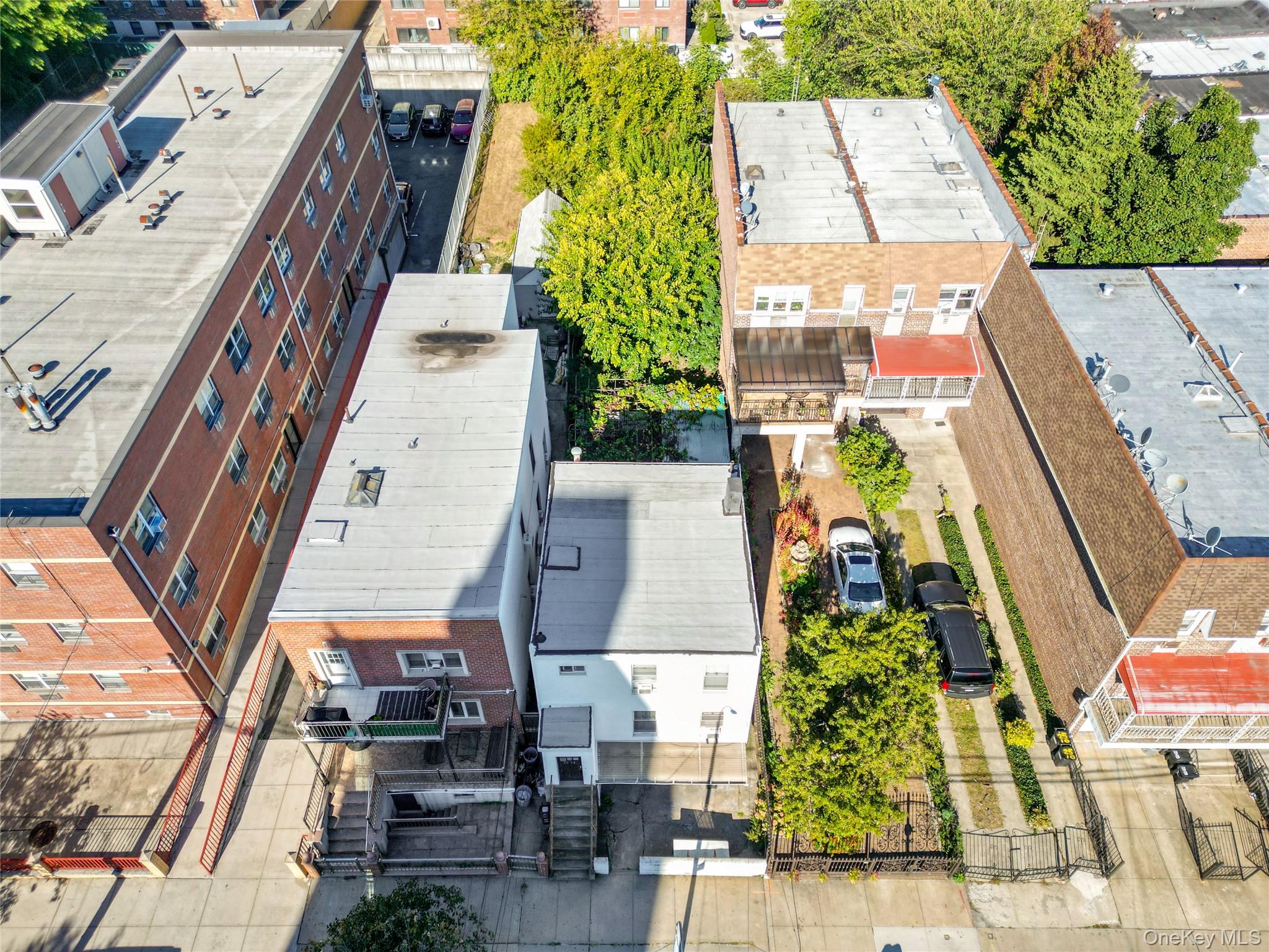 25-14 Crescent Street, Astoria, NY 11102