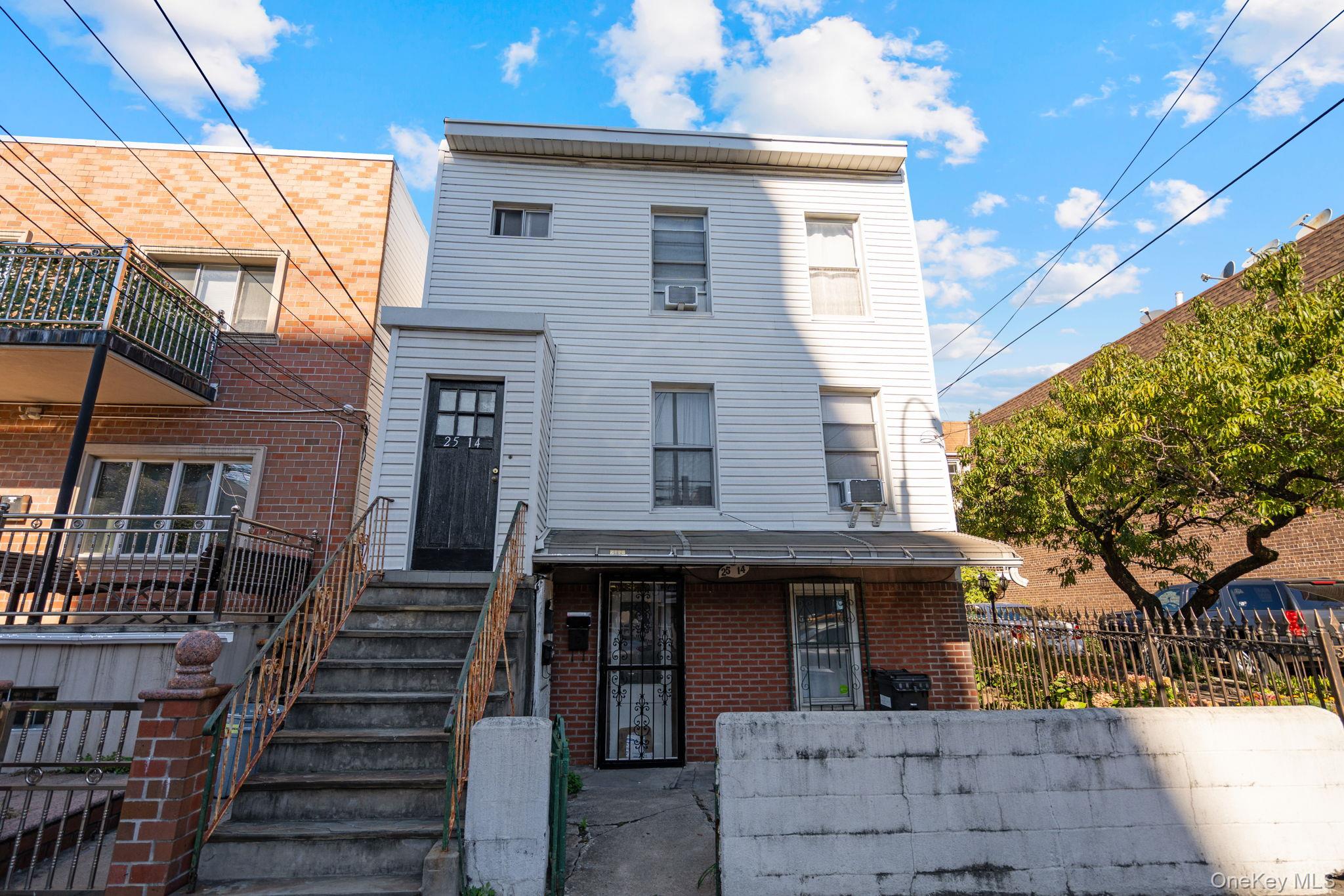 25-14 Crescent Street, Astoria, NY 11102