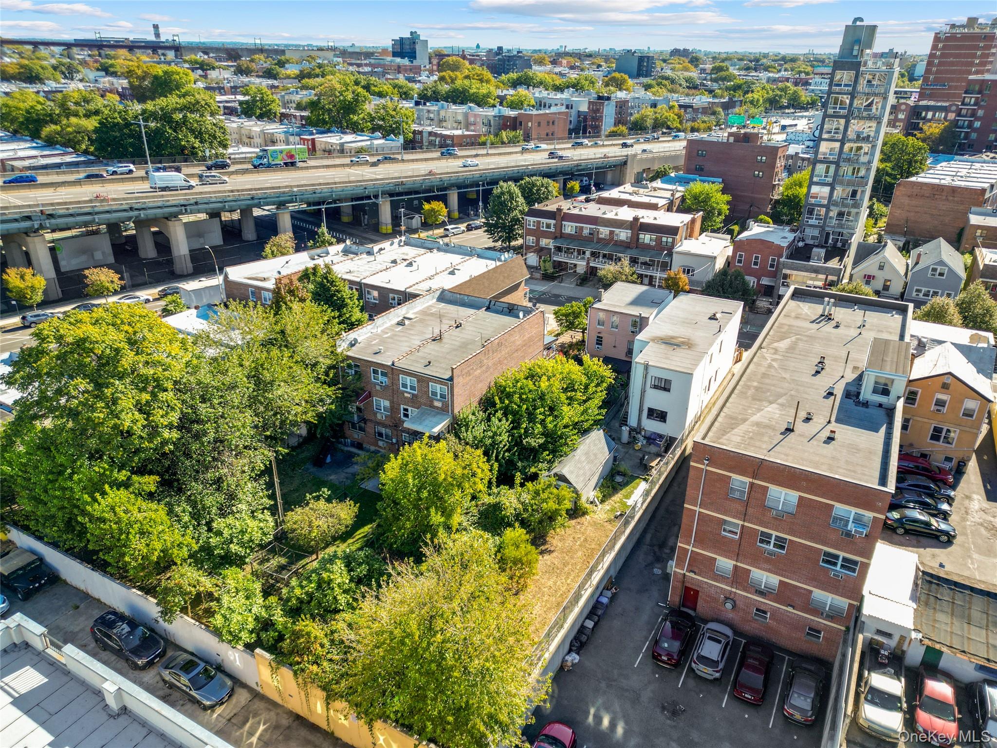 25-14 Crescent Street, Astoria, NY 11102