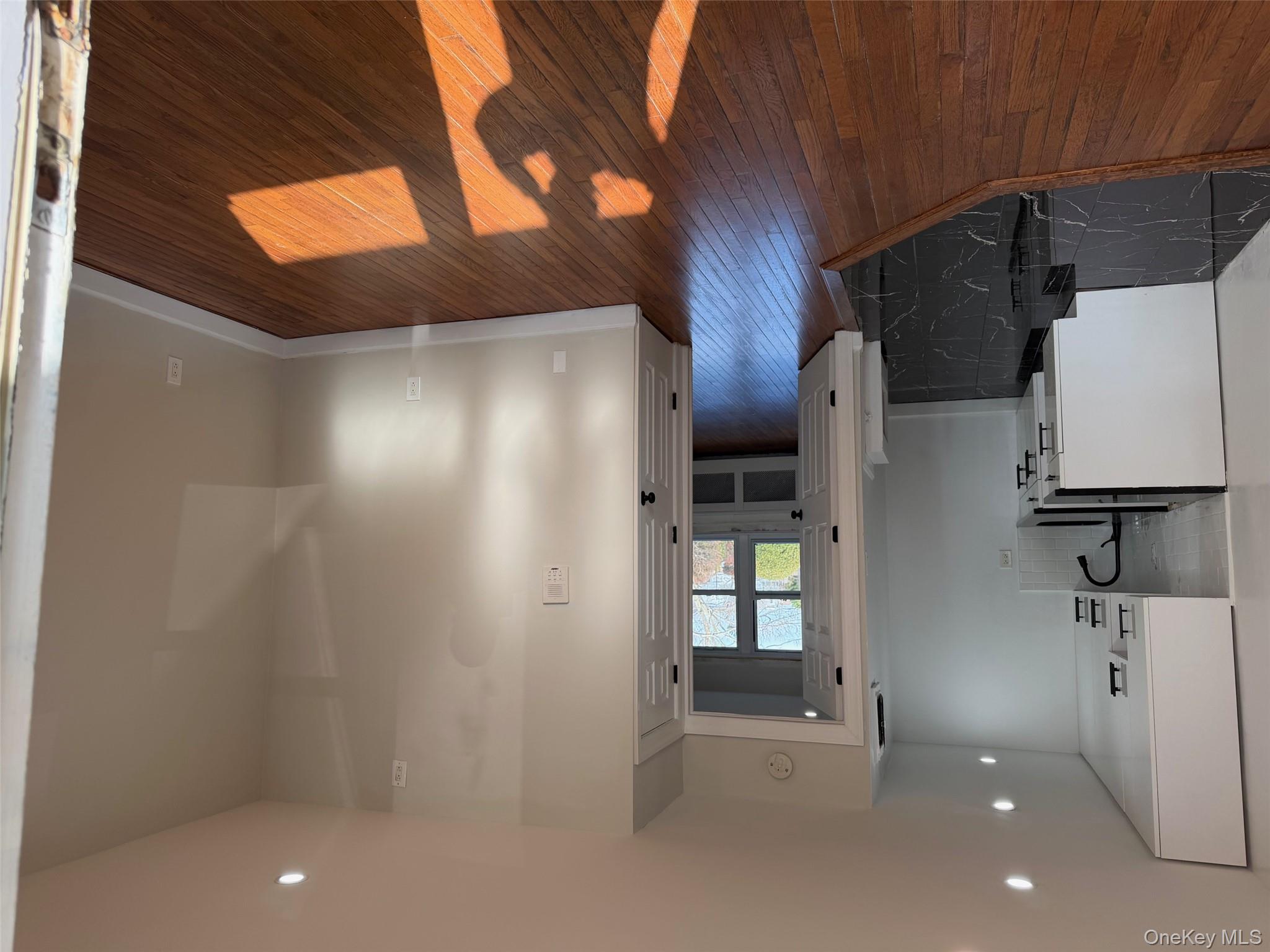 830 E Broadway # 111, Long Beach, NY 11561