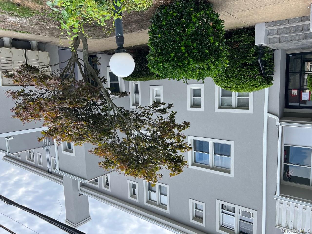 830 E Broadway # 201, Long Beach, NY 11561