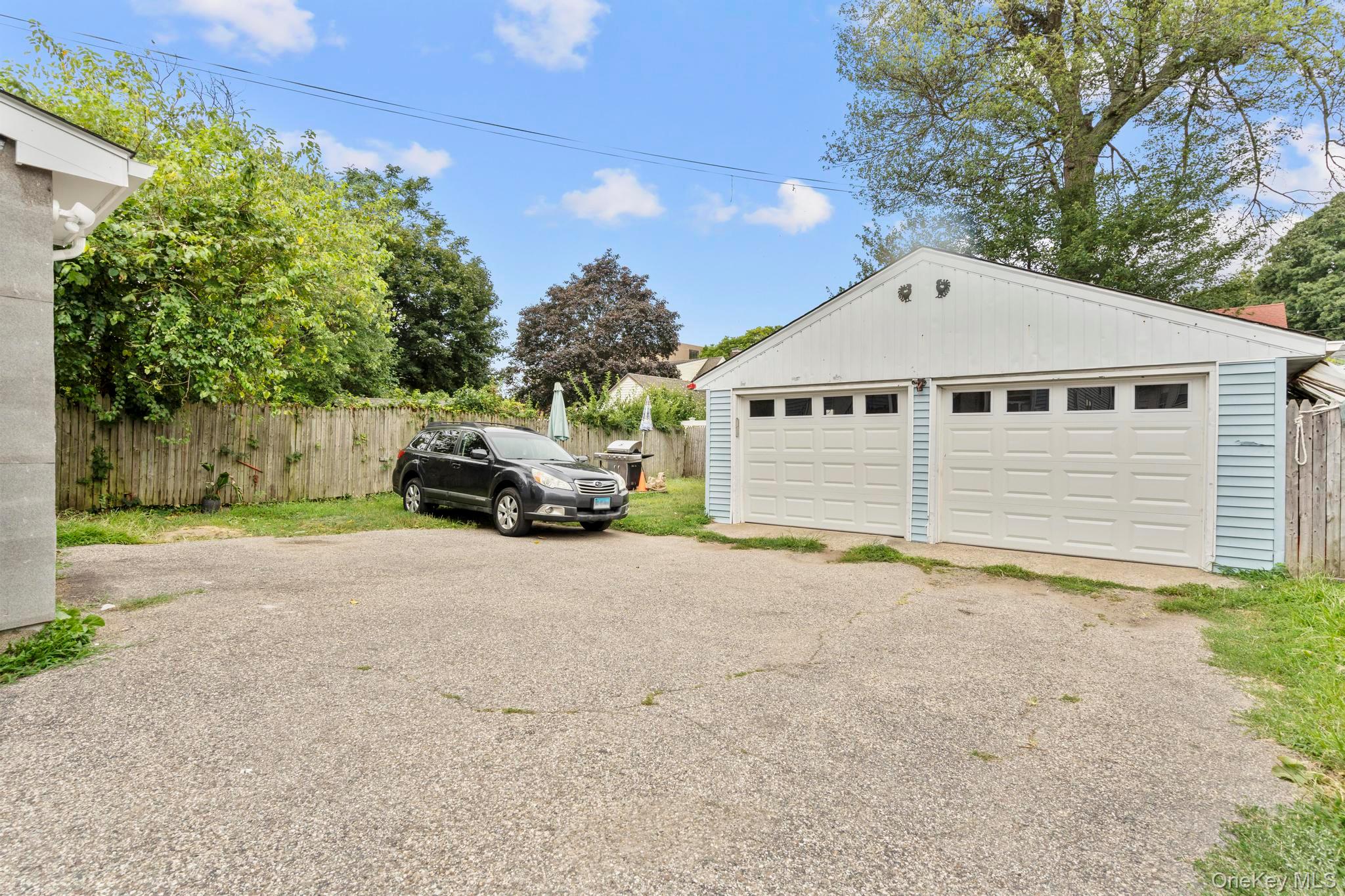 123-125 Summerfield Avenue, Bridgeport, CT 06610