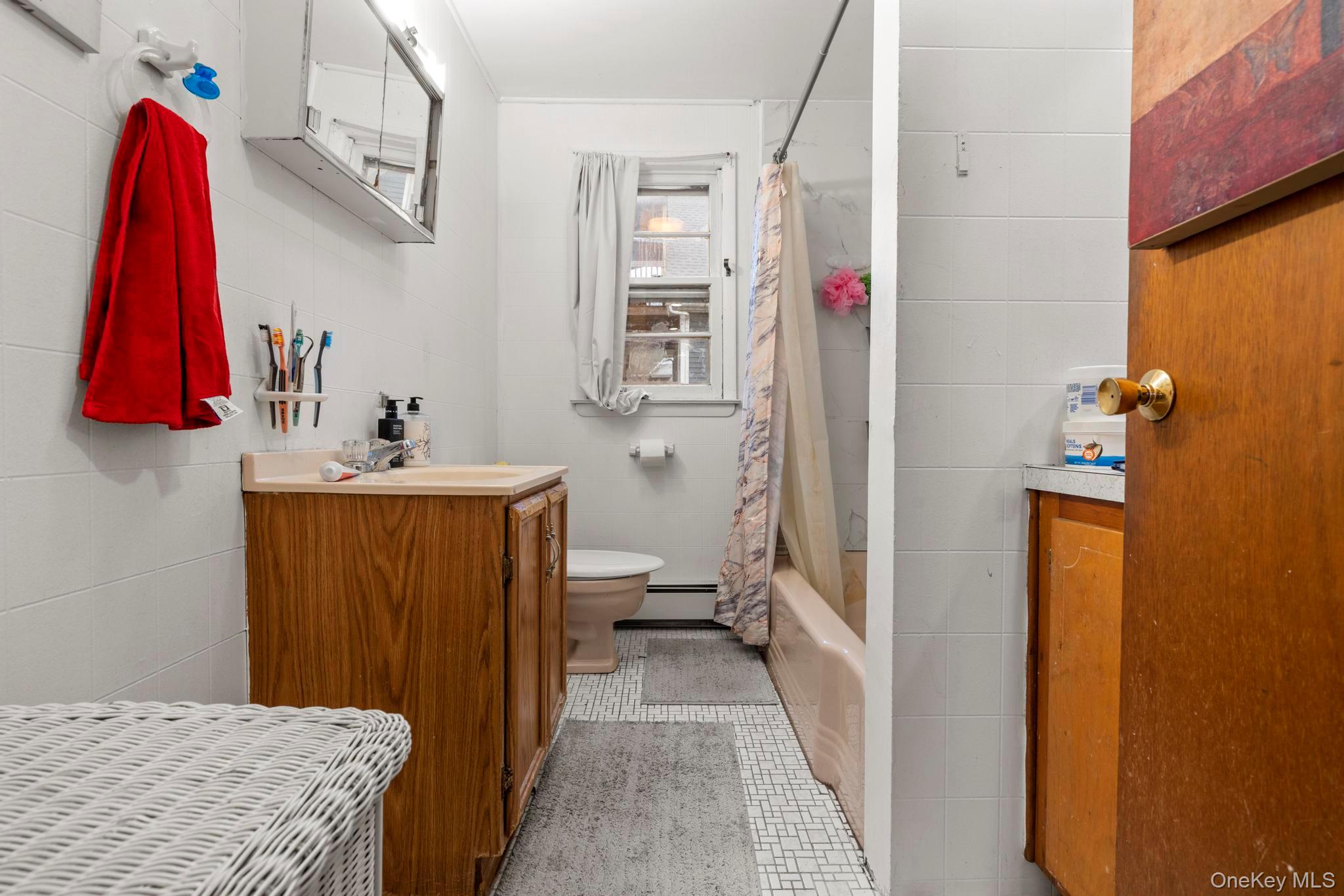 123-125 Summerfield Avenue, Bridgeport, CT 06610