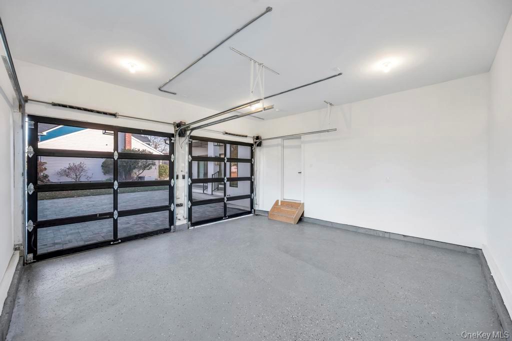 51 Stephen Drive, Plainview, NY 11803