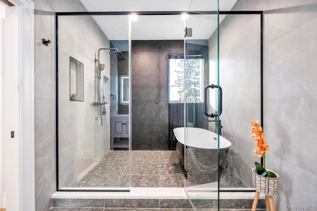 51 Stephen Drive, Plainview, NY 11803