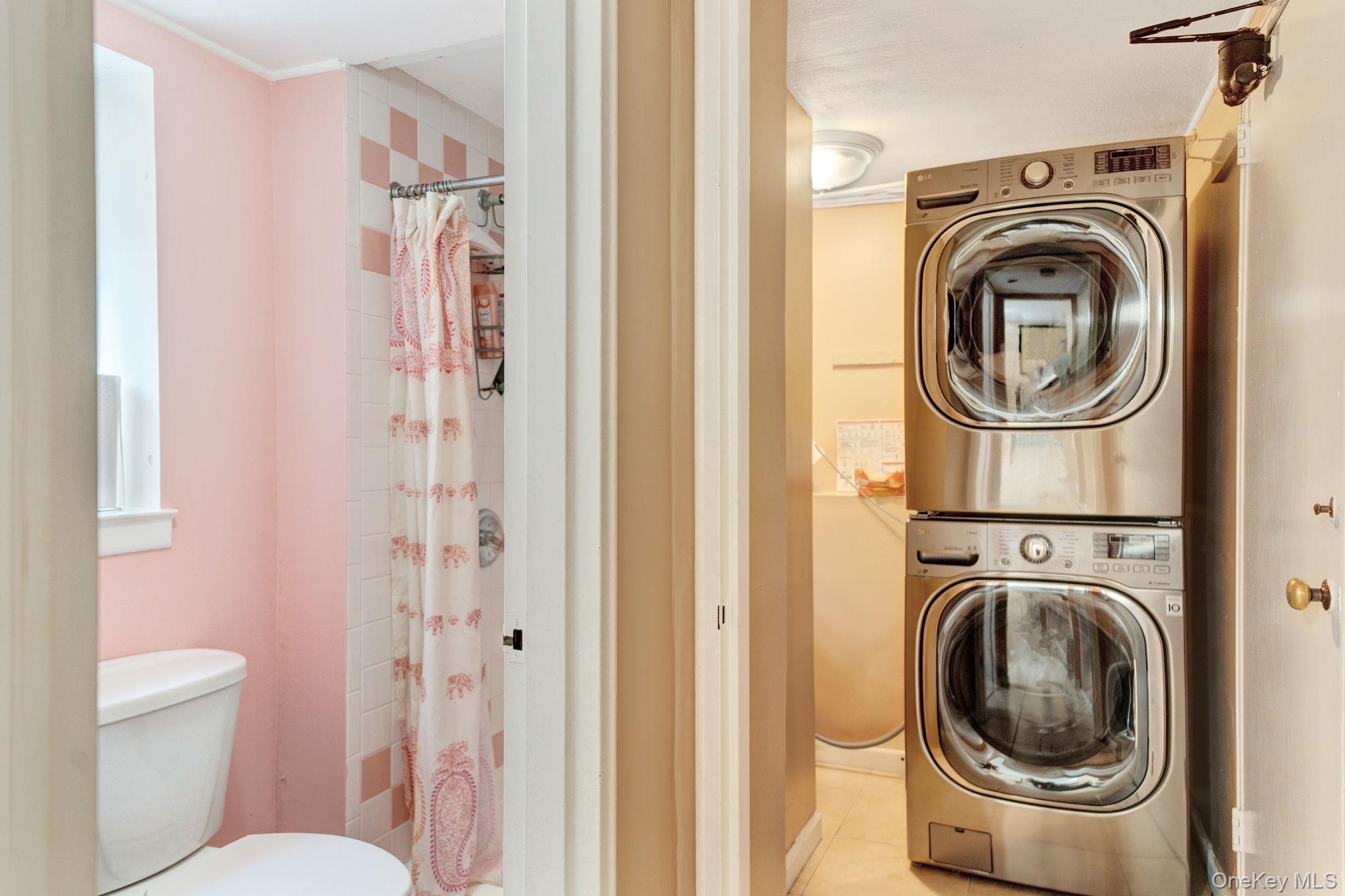 1 Wayland Road, Plainview, NY 11803