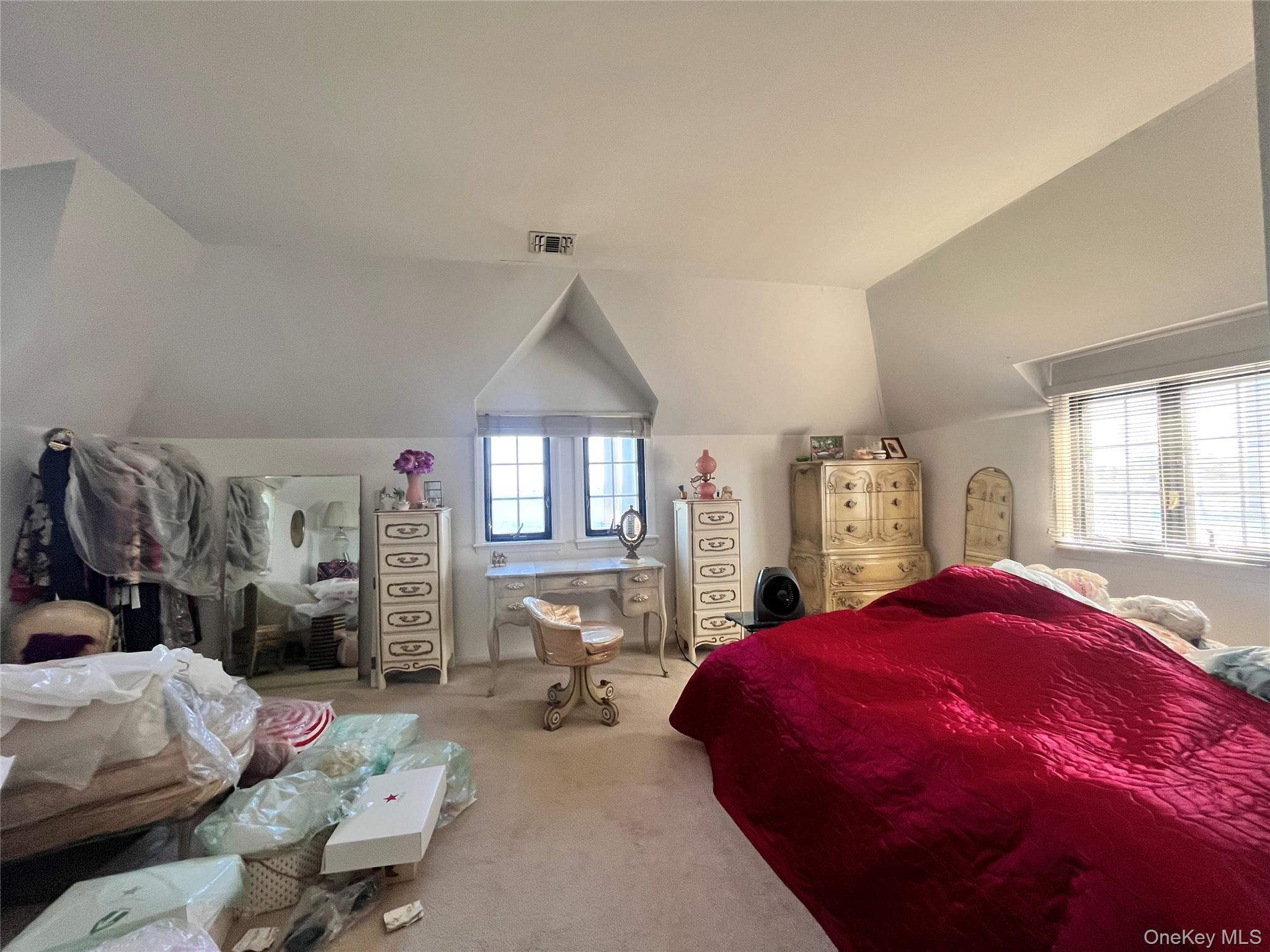 168-15 Powells Cove Blvd, Beechhurst, NY 11357