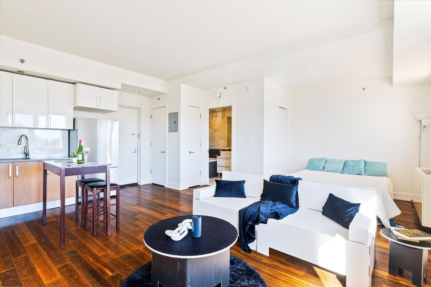 100 MASPETH Avenue # 6L, Brooklyn, NY 11211