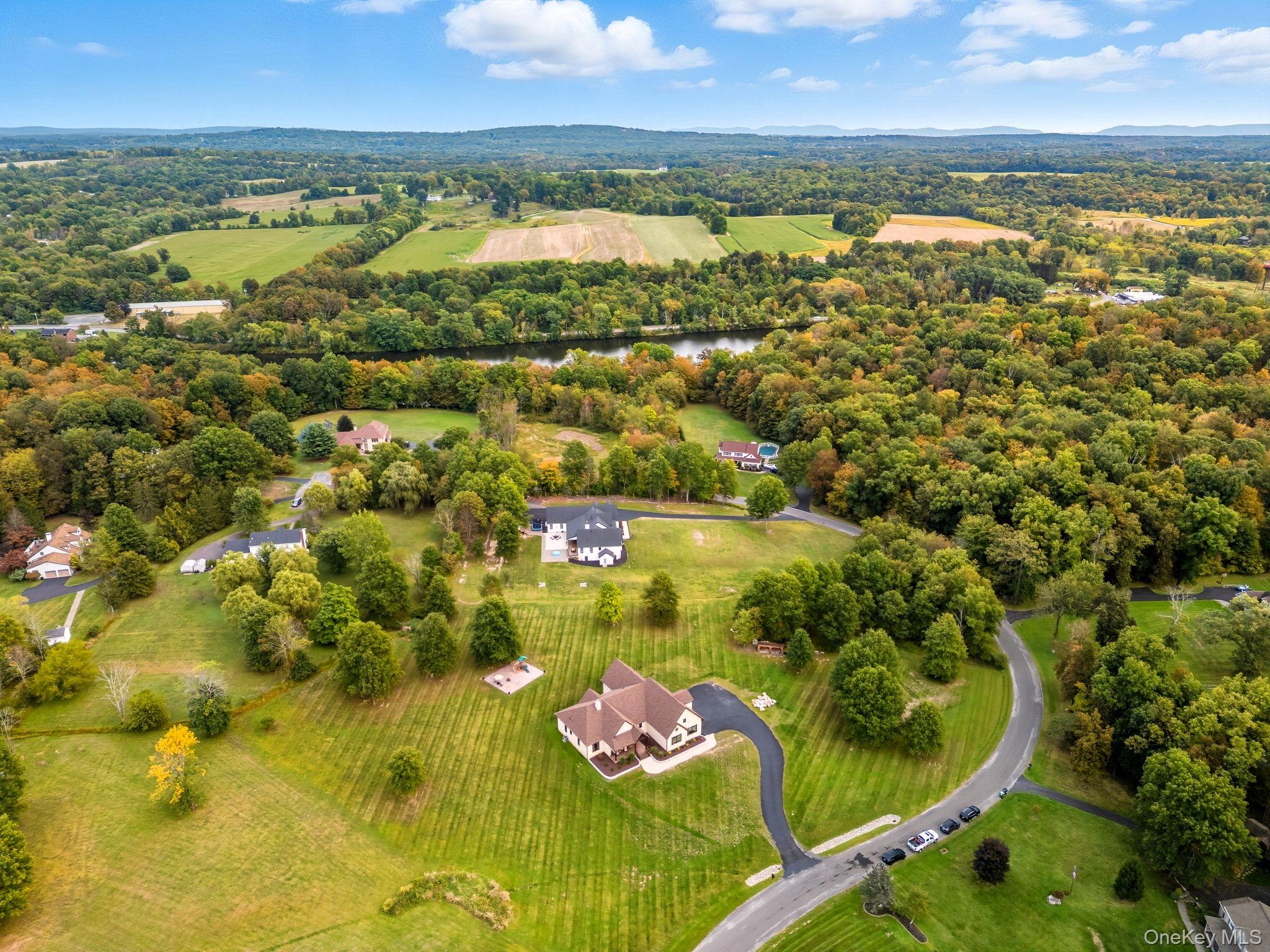 11 Knolls Road, Wallkill, NY 12589