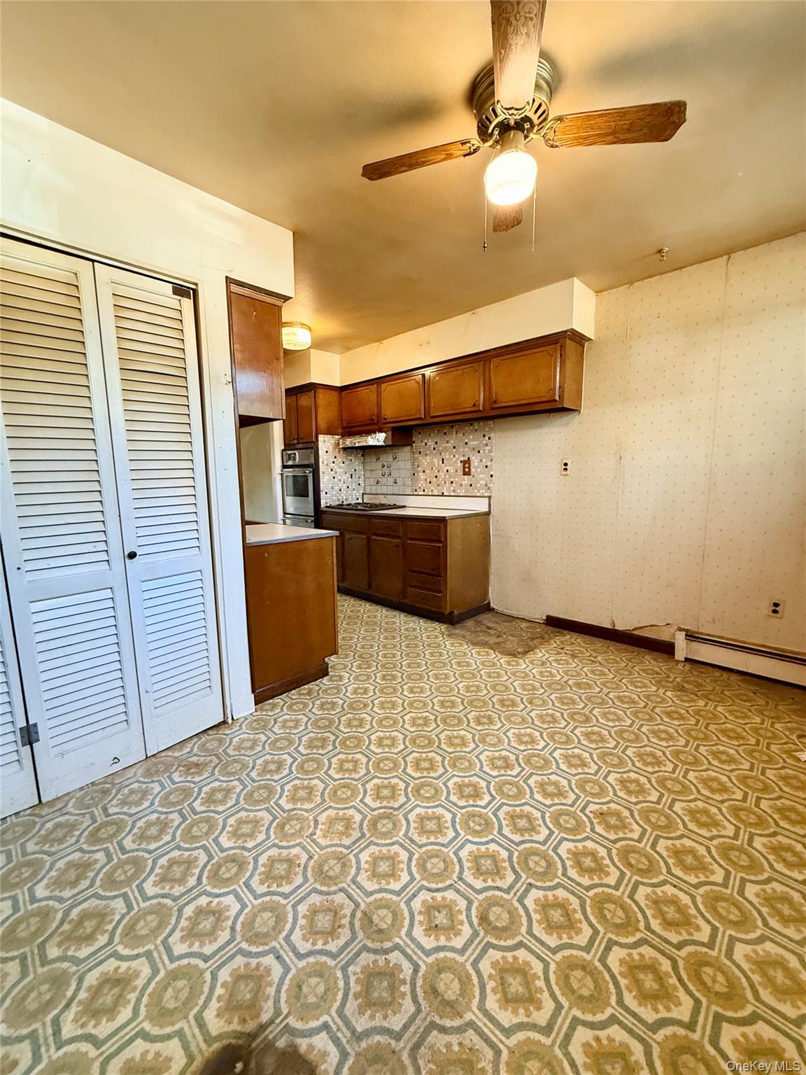 160 Halgren Crescent, Haverstraw, NY 10927