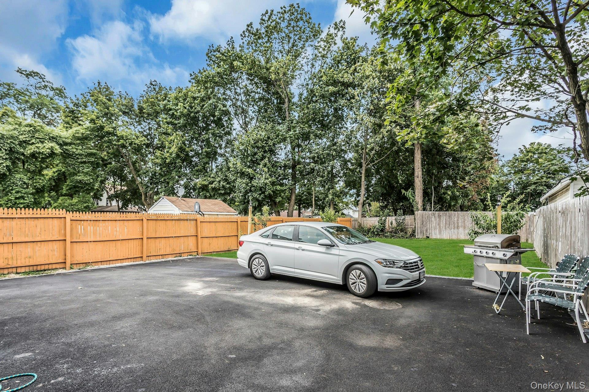 4 W 11th Street, Huntington Station, NY 11746