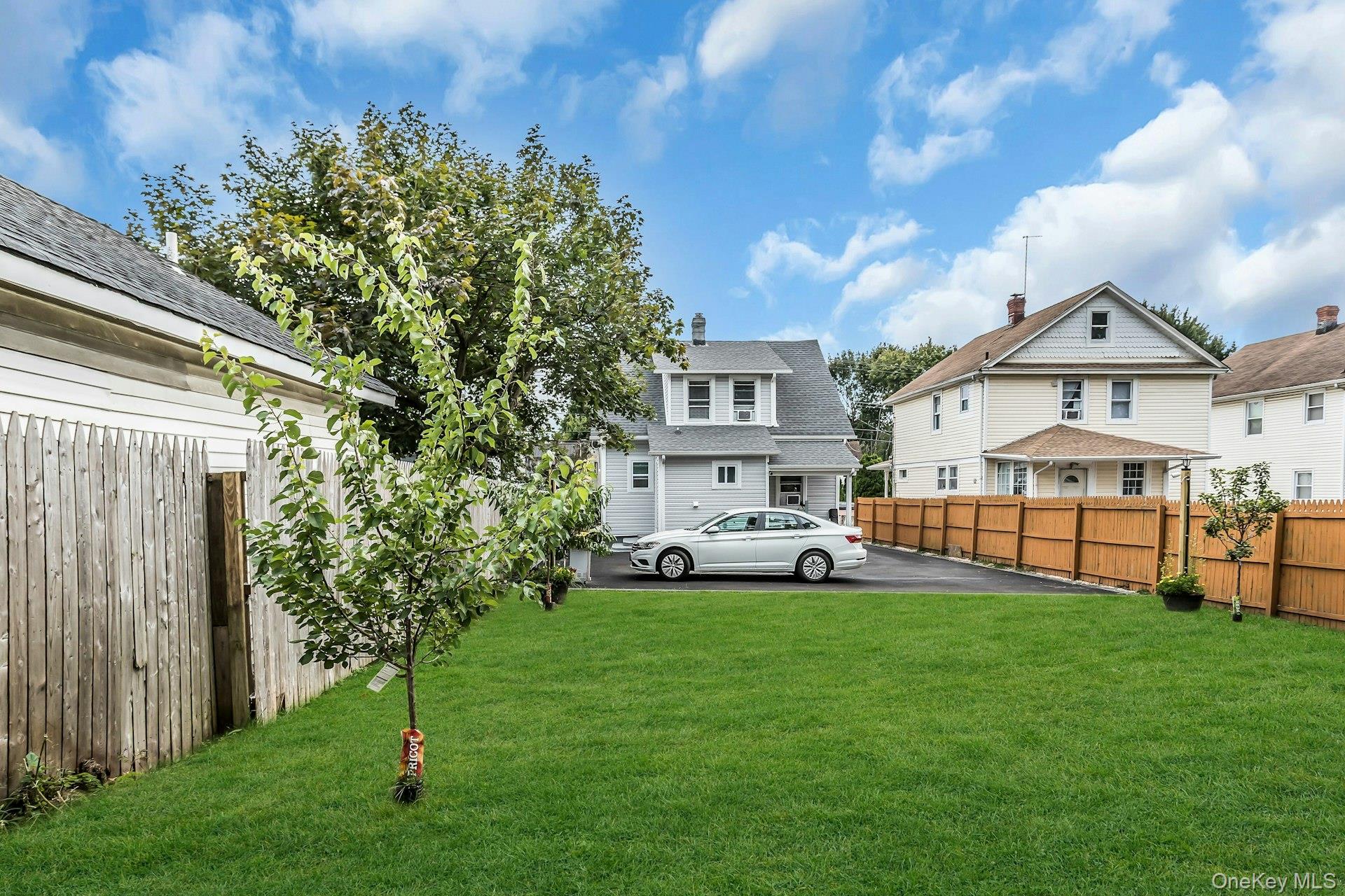 4 W 11th Street, Huntington Station, NY 11746