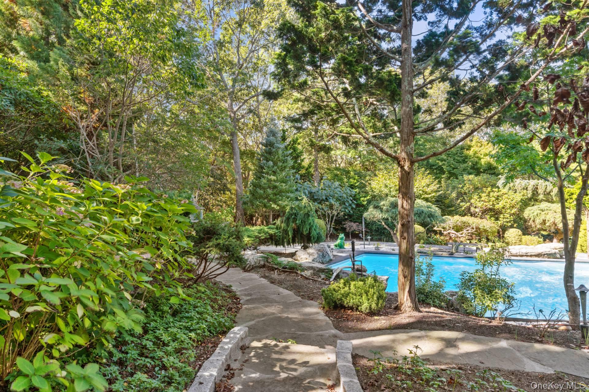 210 Treescape Drive, East Hampton, NY 11937