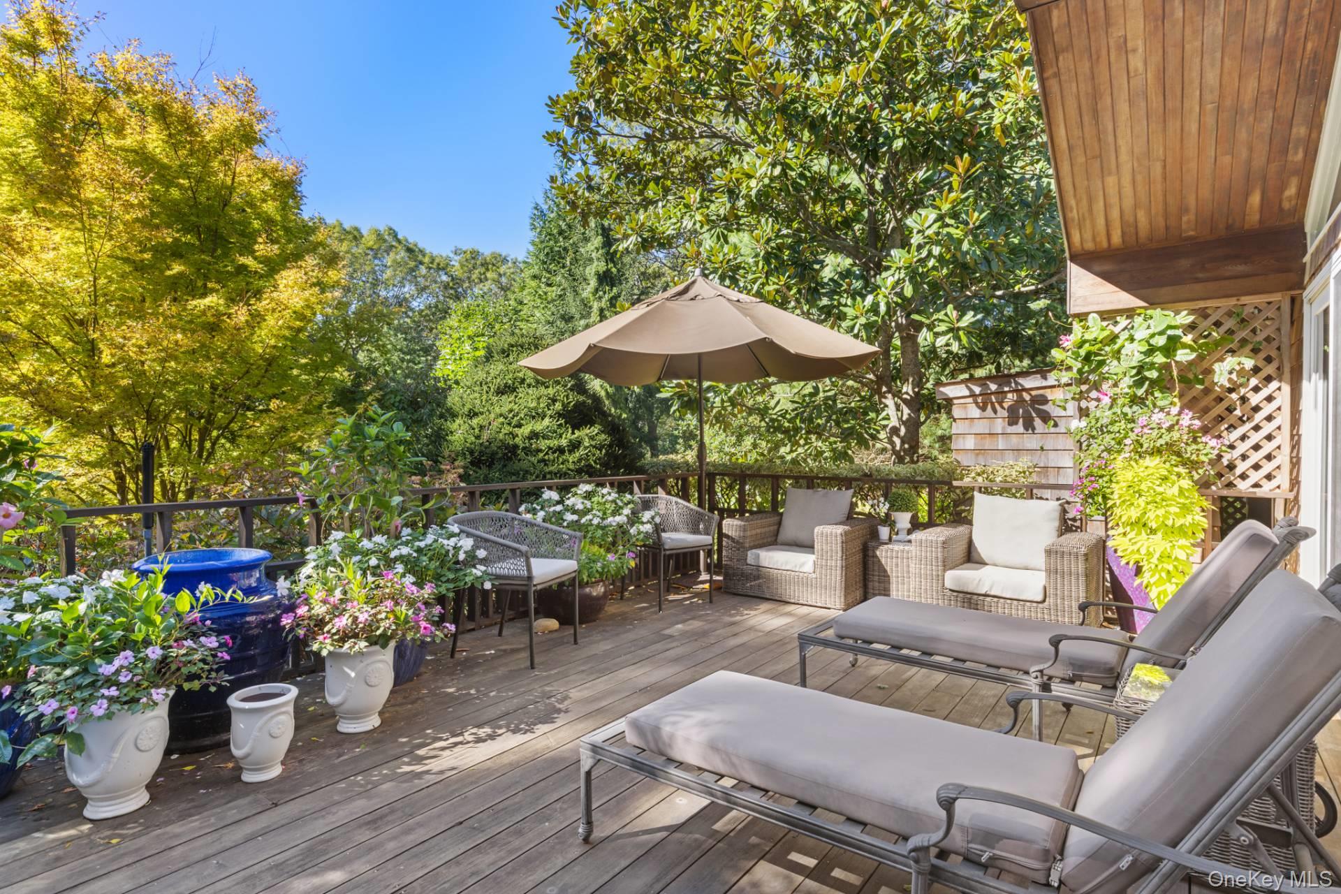 210 Treescape Drive, East Hampton, NY 11937