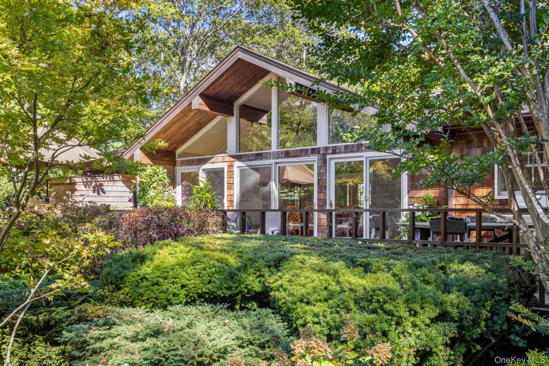 210 Treescape Drive, East Hampton, NY 11937