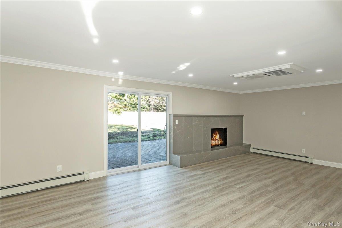 75 Wesleyan Road, Smithtown, NY 11787