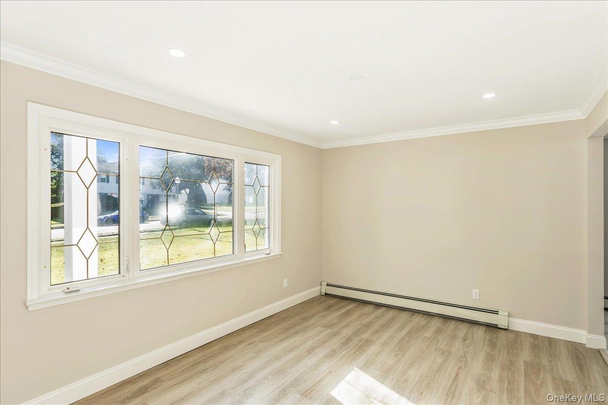 75 Wesleyan Road, Smithtown, NY 11787