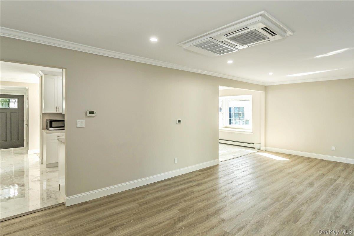 75 Wesleyan Road, Smithtown, NY 11787