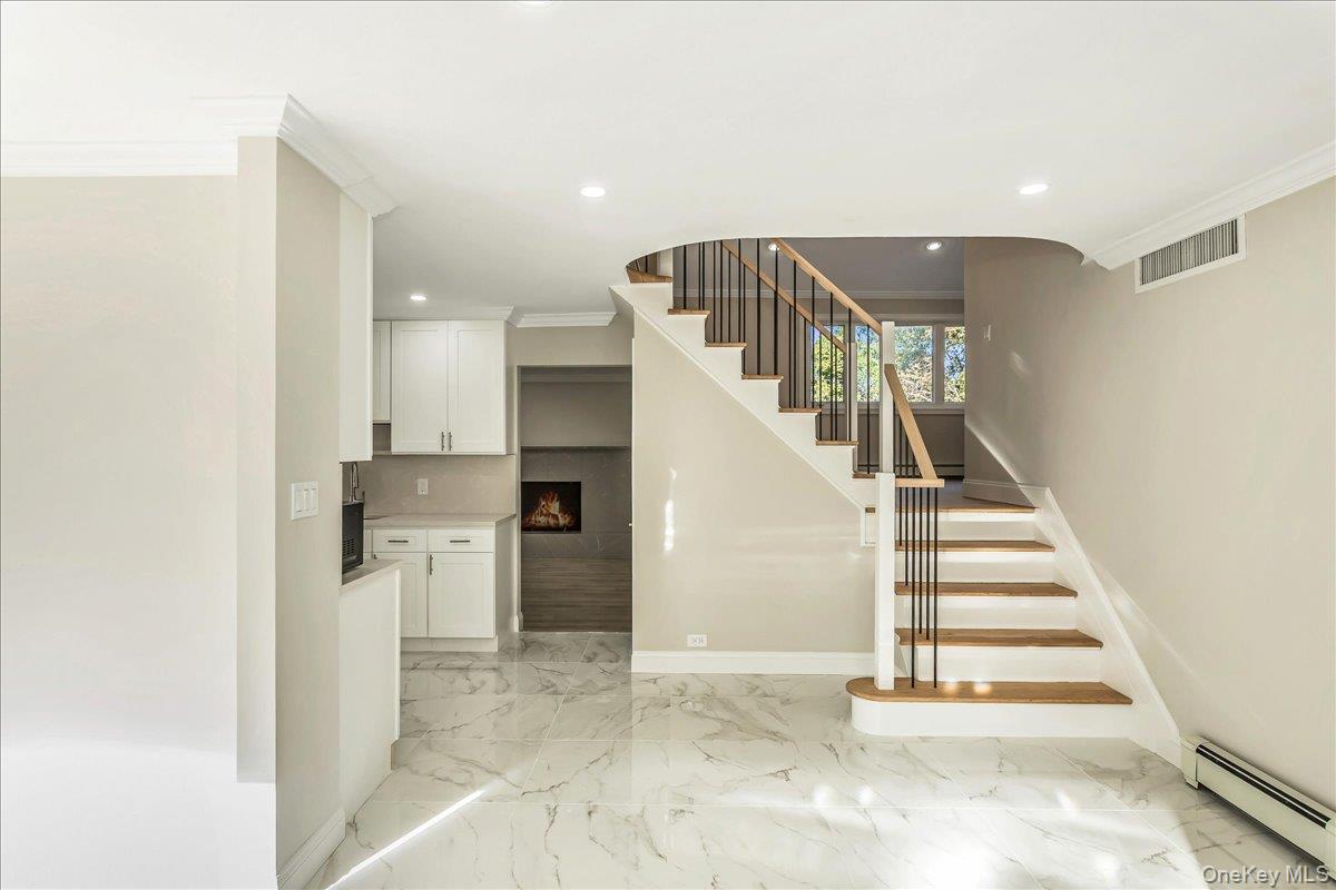 75 Wesleyan Road, Smithtown, NY 11787