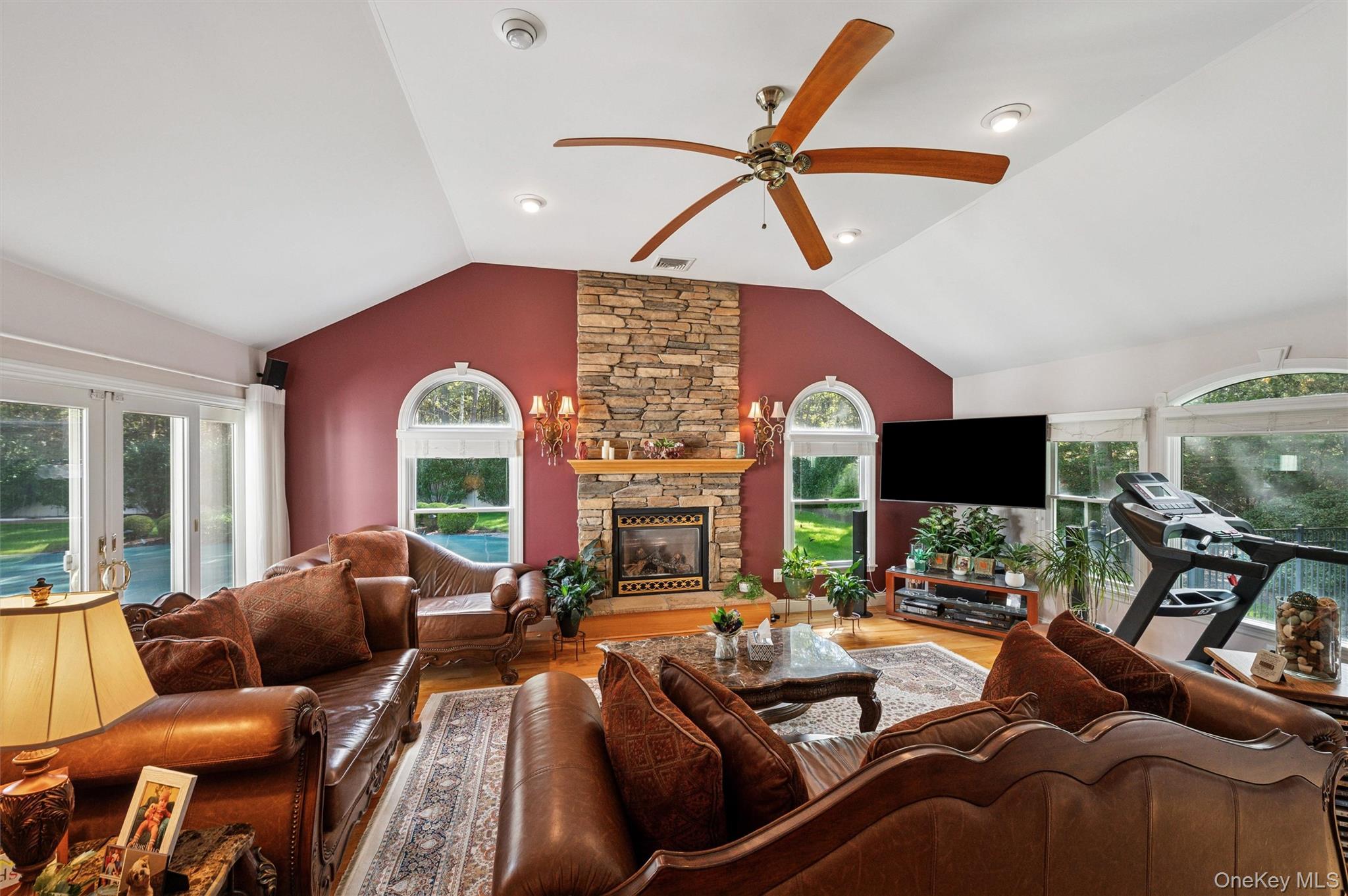 4 Palace Court, Manorville, NY 11949