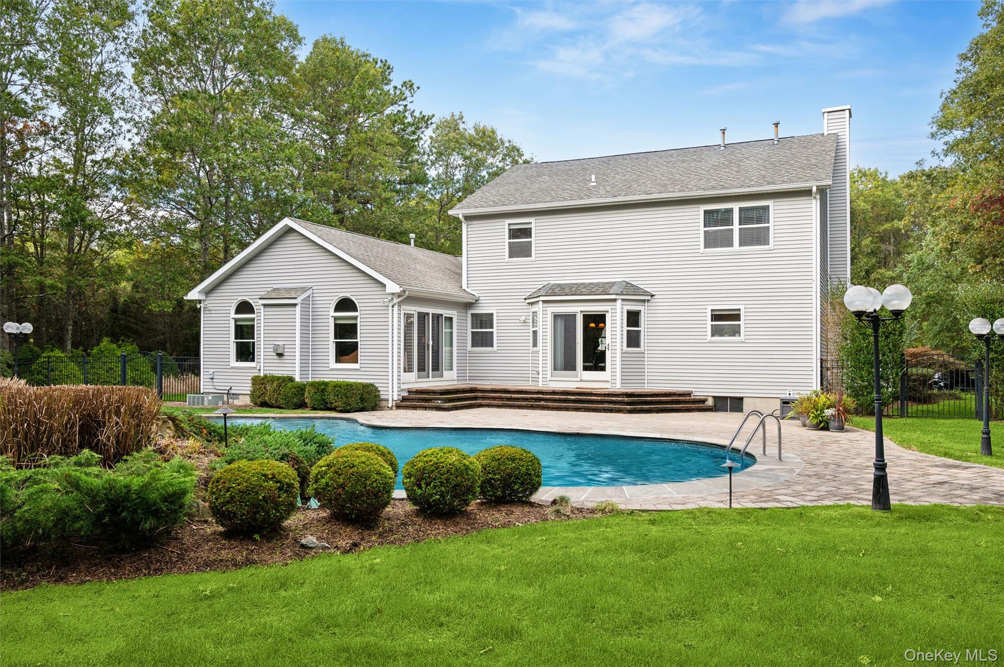 4 Palace Court, Manorville, NY 11949