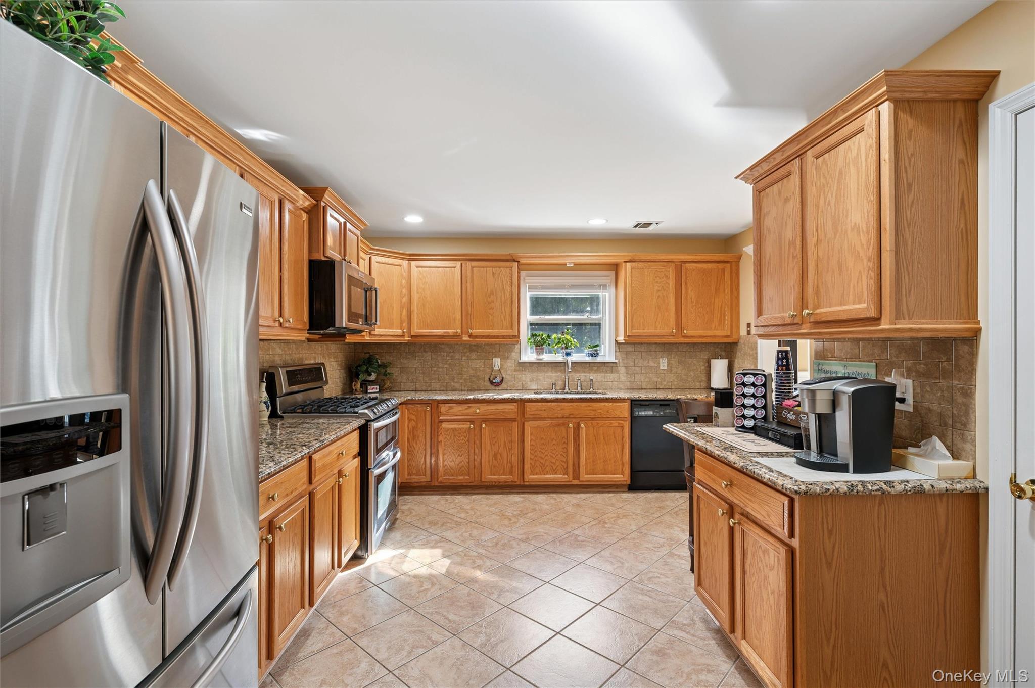 4 Palace Court, Manorville, NY 11949