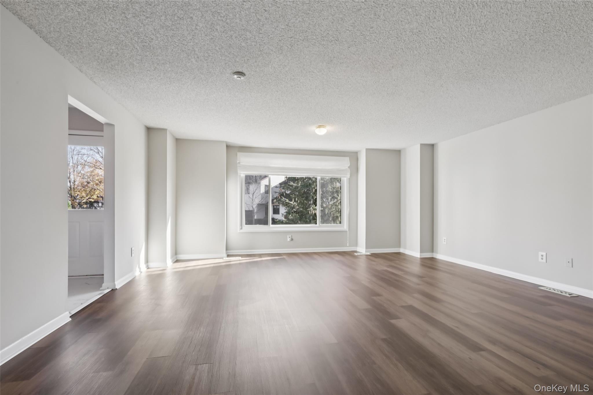 25 Vista Drive, Nanuet, NY 10954