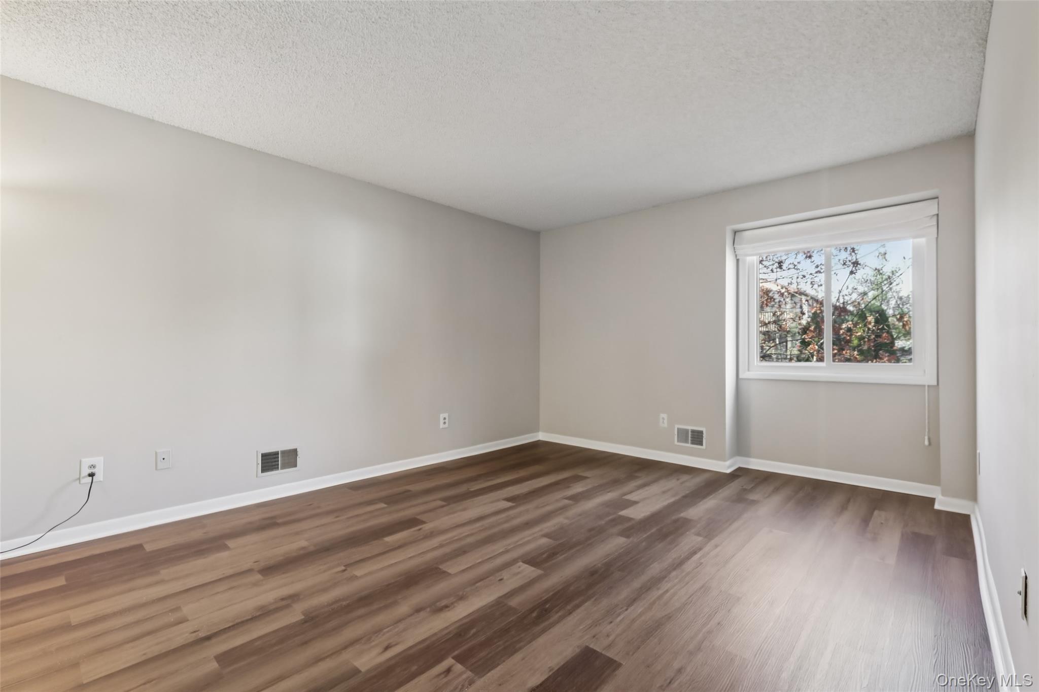 25 Vista Drive, Nanuet, NY 10954