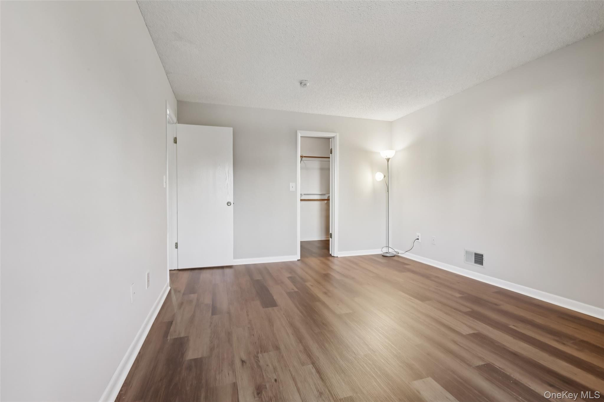 25 Vista Drive, Nanuet, NY 10954