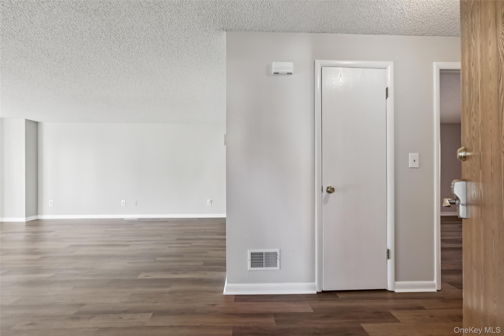 25 Vista Drive, Nanuet, NY 10954